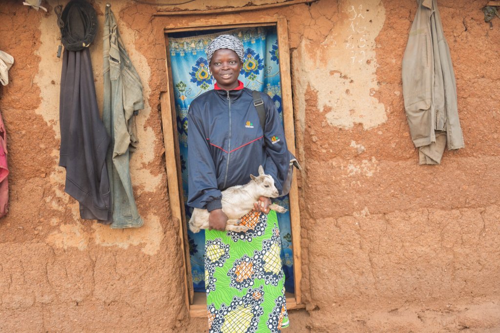 Emeline Kadjatatal, the first female animal health worker in her region of Togo near the Abdoulaye forest. VSF SUISSE.